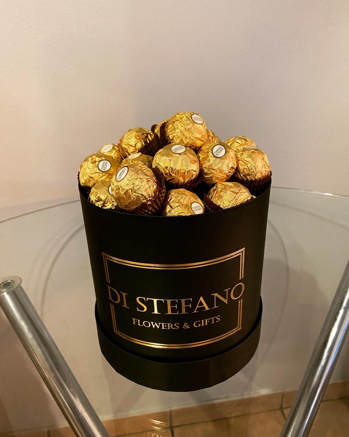 Medium hatbox Ferrero Rocher 350g